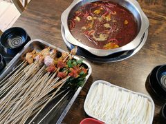-小郡肝串串香火锅(龙跃路店)