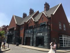 -钟书阁(松江泰晤士小镇店)