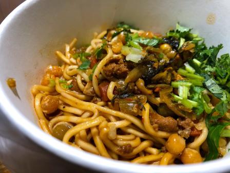面行人酱香拌面-"食堂开了很多年的面店了,大一时吃时觉得一.
