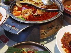 -阿瓦山寨·湘菜现炒·剁椒鱼头王(咸阳总店)