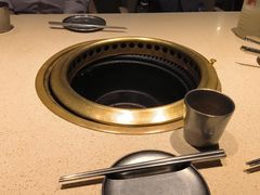 -蚂蚁洞·烤肉大营地(上海静安大悦城店)