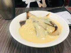 猪颈肉芝士捞公仔面-新记餐厅(香槟大厦店)