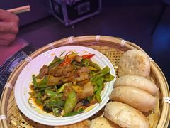 -粉墨特色菜·烧烤音乐酒馆