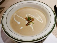 黑松露奶油蘑菇浓汤-93Club·法餐厅