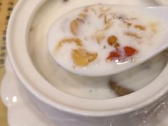 -广信牛奶甜品世家(台东店)