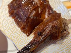 -阿瓦山寨·湘菜现炒·剁椒鱼头王(咸阳总店)