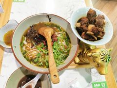 招牌牛大骨圆粉-百春原湖南牛肉粉(百联世纪店)