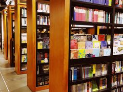 -西西弗书店&矢量咖啡(凯德晶萃广场店)