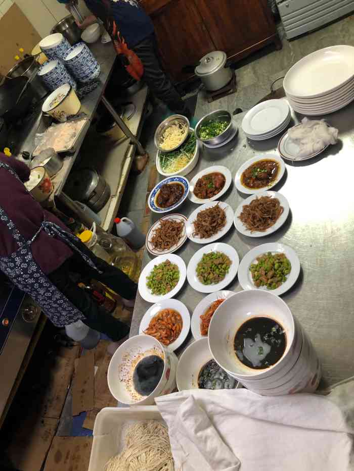 太湖面馆十八浇-"一年多前来吃过这家面馆 当时来的比较晚 .