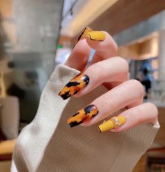 -兔猫ToMoreNails美甲美睫