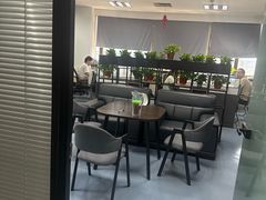 -艺漫酒店(苏州寒山寺狮山路地铁站店)