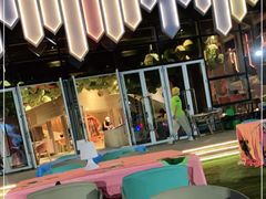 -水桶王国主题餐厅·聚会·生日派对·亲子活动·家庭套餐(亚龙湾希尔顿店)