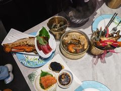 -雍容荟帝王蟹活龙虾展台自助(IFS黑金店)