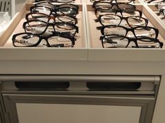 -目艮眼镜SHOWROOM(品牌集合店)