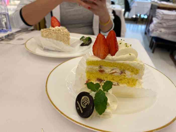 cova(国金中心店)-"人多,蛋糕的味道嘛,我觉得性价比低了.服.