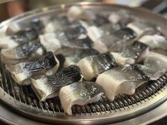 -围炉肉舍•炭烤活鳗•丹东海鲜烤肉(步行街店)