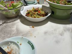 -绿草地·湘菜(酃湖师院店)