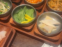 -银米·云南传统过桥米线(双廊黑金冠店)