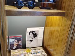 -回瑞眼镜·蔡司·依视路官方授权店(广益路万达店)