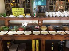 自助调料区-印象三宝潮汕鲜牛肉火锅烤肉(个体大世界店)