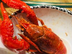 香辣小龙虾-爱啤精酿·民谣酒馆(滨江店)