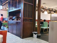 -阿瓦山寨·湘菜现炒·剁椒鱼头王(咸阳总店)