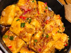 -云海肴·汽锅鸡·云南菜(天山百盛优客店)