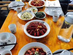 -龙巢盱眙龙虾·鸡煲·烧烤宵夜(坪洲店)