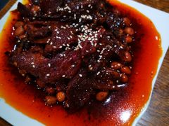 自贡火边子牛肉-盐与味葱葱鲫鱼•自贡菜江湖菜(春熙店)