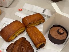 -VERIE BAKEHOUSE