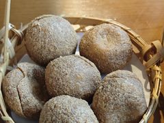 -包整·丝娃娃(一览甲秀楼风景店)