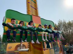 游乐设施儿童跳楼机-北京欢乐谷