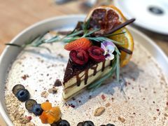 -Mark&Mars Restaurant