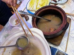 -霄汉牛三鲜湖北砂锅菜(万松园2店)