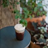 今年在「也在」喝到了秋天第一杯咖啡