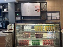 -汉庭优佳(上海娄山关路地铁站店)