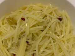 酸辣土豆丝-弄堂里