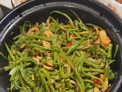-靠山屯东北农家菜(八龙桥雅苑店)