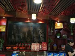-霄汉牛三鲜湖北砂锅菜(万松园2店)