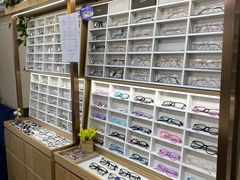 -视野联行眼镜·蔡司·控优点授权(长白万象汇店)