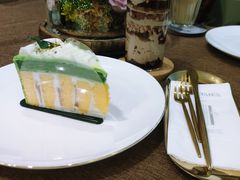-法桐蛋糕·手作面包(万达公馆店)