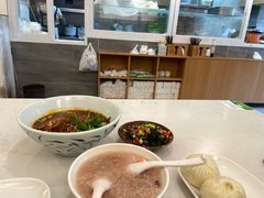 -李与白包子铺(桐梓林店)