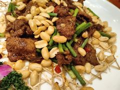 蒜苗炒牛肉-刘胖子家常菜·蹄花焖藕(兴业店)