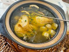 鸡汤炖纯手工面筋-蟹天蟹地农家菜·阳澄湖大闸蟹(浅水湾店)