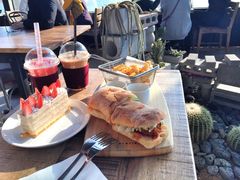 -Cafe Aewol Monsant