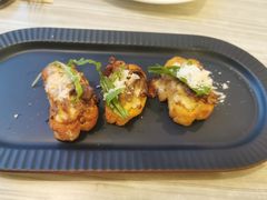 -必胜客(证大大拇指店)
