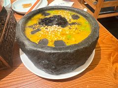 -菌自由丨野生菌火锅特色庭院餐厅(丽江古城店)