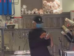 -蜜雪冰城(国权路地铁口店)