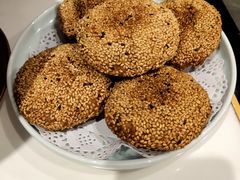 芝麻烧饼-北平盛世·新京菜·北京烤鸭(劲松·双井店)