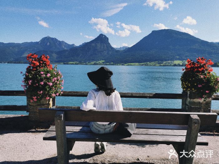 沃尔夫冈湖图片